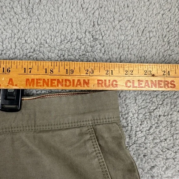 Tommy Bahama Shorts Khaki Mens 42 Olive Green Flat Front Stretch Pocket Comfort